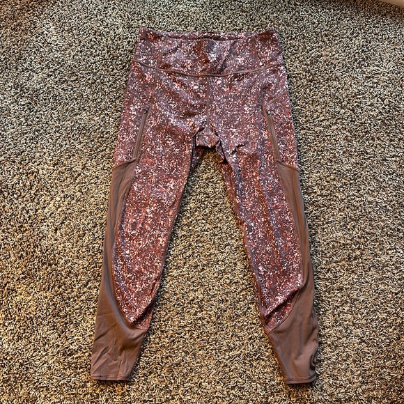 Athleta Rainier Printed Mesh Tight - Size L - Picture 3 of 6